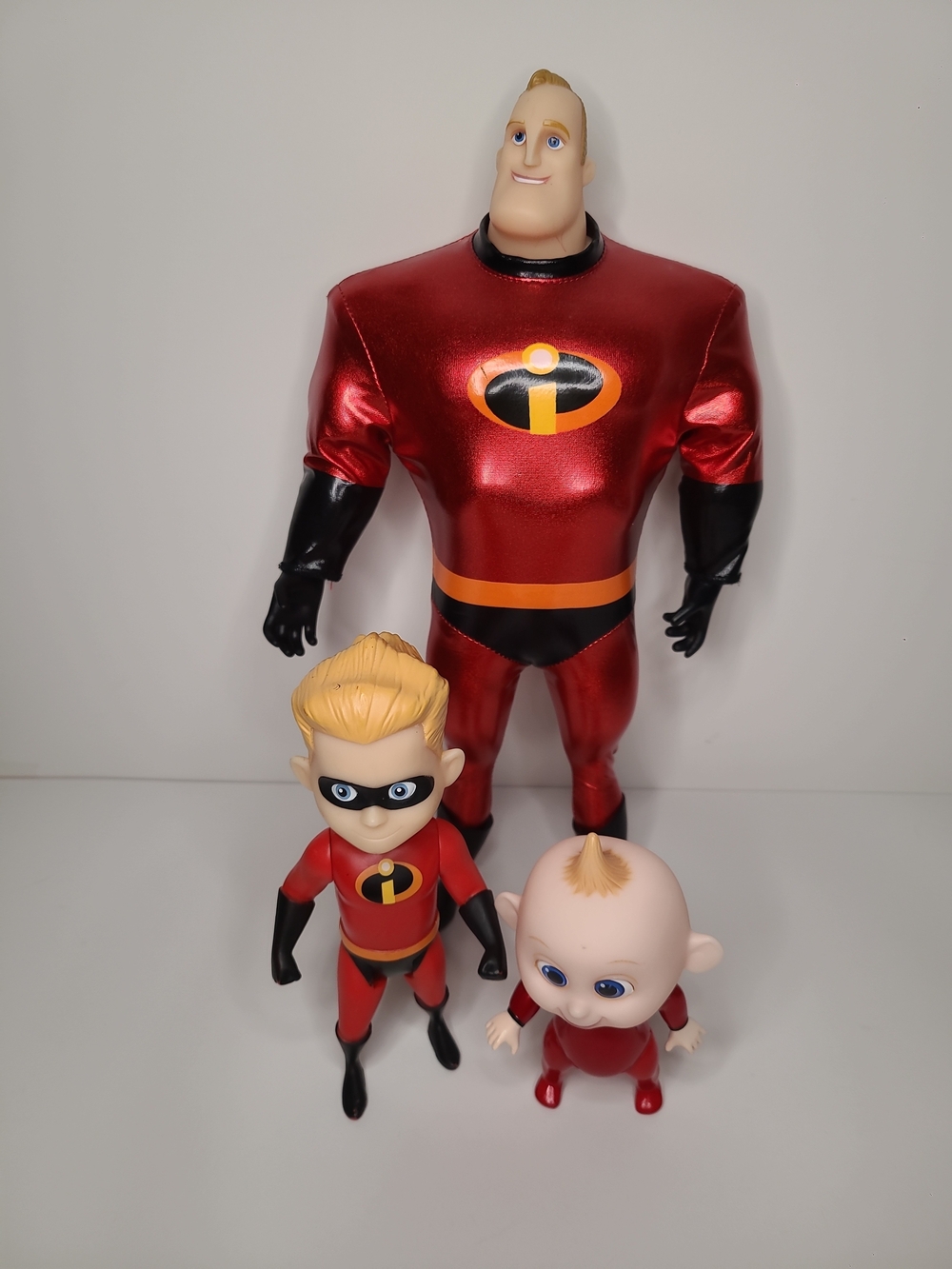Disney Pixar Incredibles Dash 7” Jack Jack 5”, M Incredible 13" Jakks Pacific